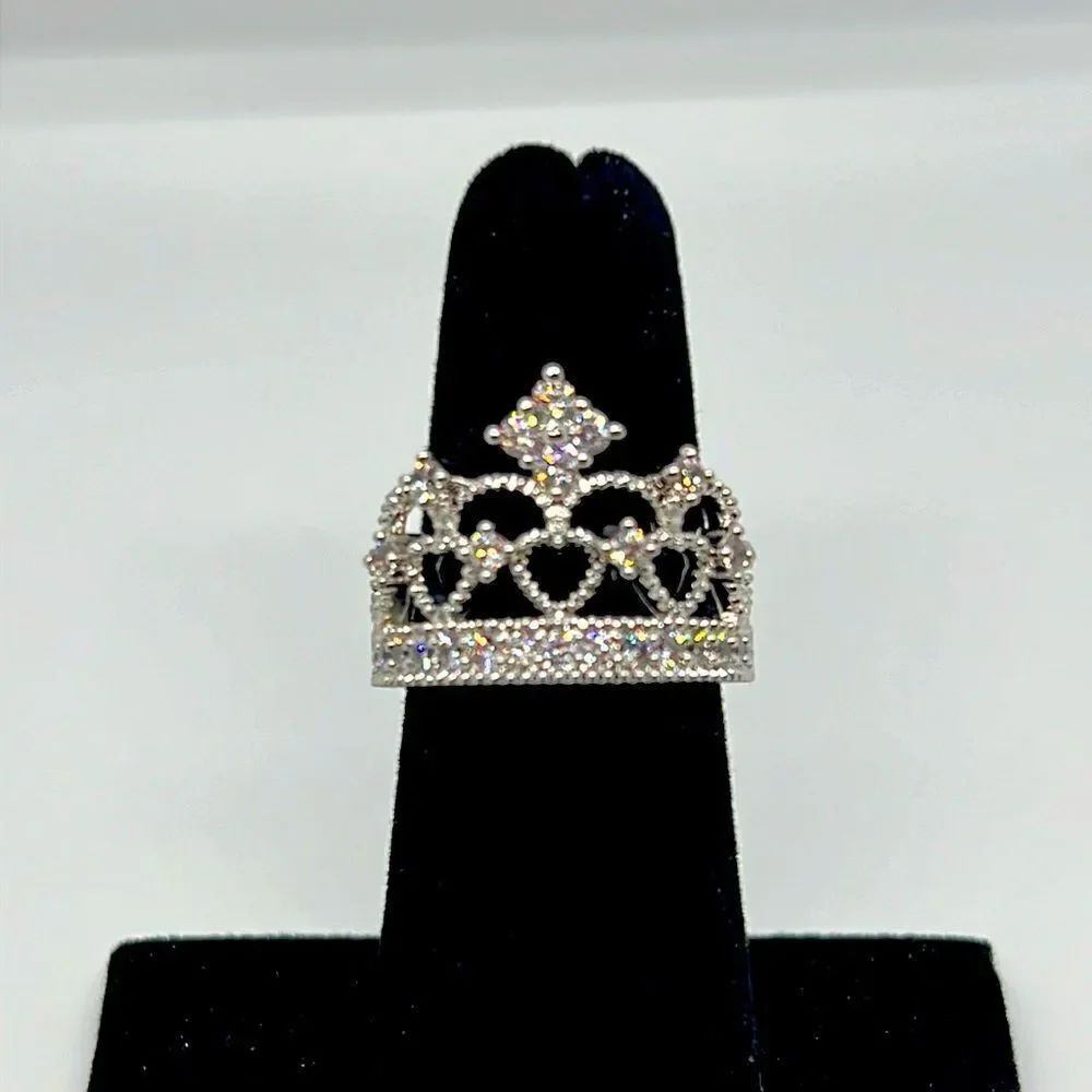 Beautiful Vintage Princess Silver Ring With Crown Design